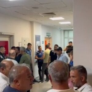 akraba kavgasinda ortalik kan golune dondu olu ve yaralilar var XT9lwEnC