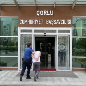 polis memurunun parmagini koparan supheli tutuklandi jlLvkmY6