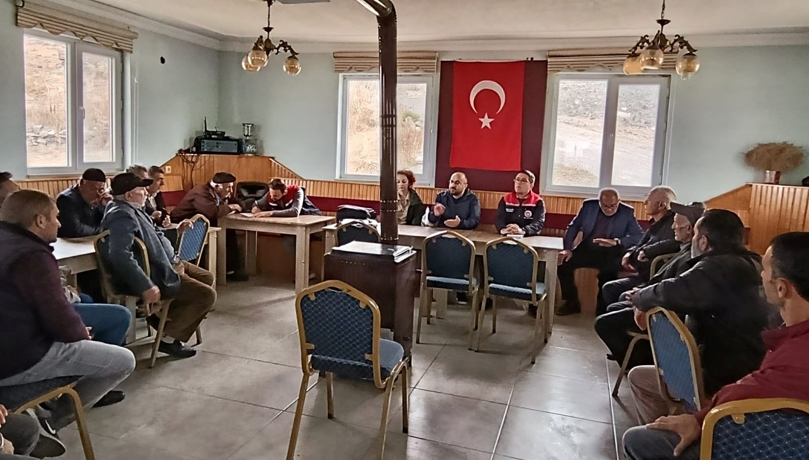 karsta ciftcilere sarbon egitimi verildi jfy8jKx7