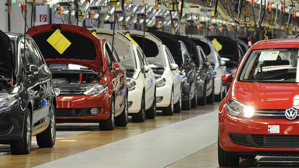 almanya otomotiv pazari buyurken tesla satislari cakildi T5RBiiFV