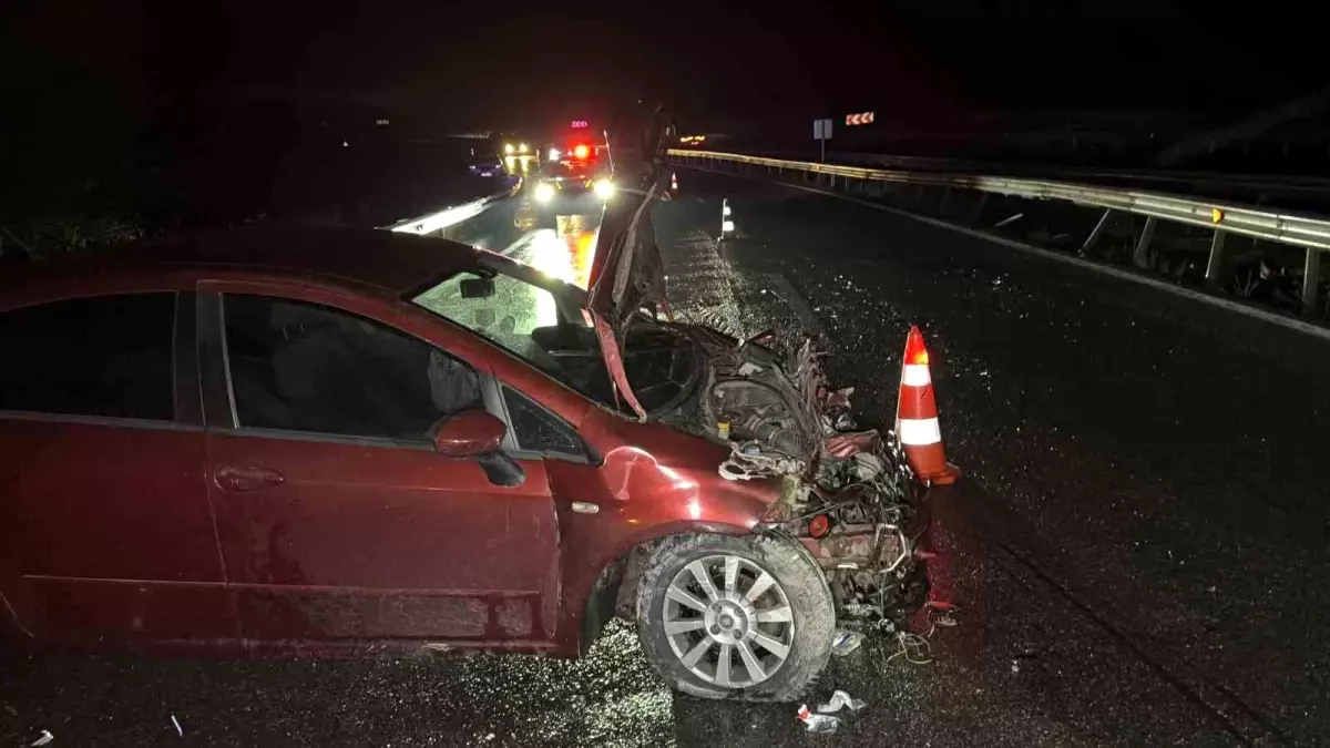 duzcede otomobil bariyerlere carpti 1 yarali QAfc56AV.jpg