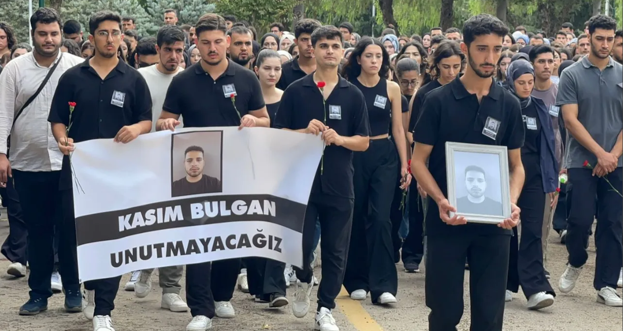 kyk yurdunda dus aldi canindan oldu IyU5WVrS