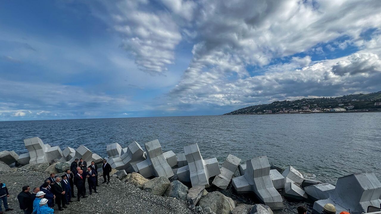 turkiyenin dev deniz ticareti hamlesi iyidere lojistik limani 16fMlcqS