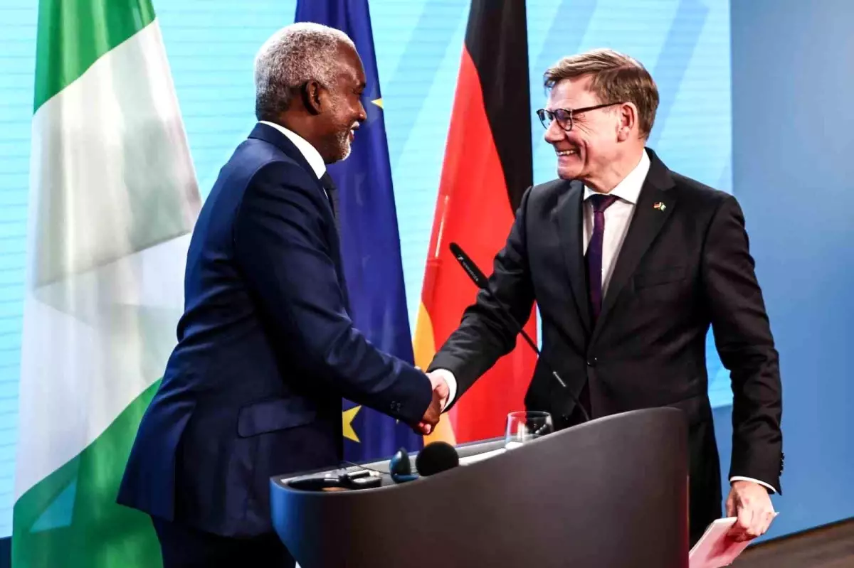 almanyada suriyelilerin geri gonderilmesi tartismasi N6WM8LWb.jpg