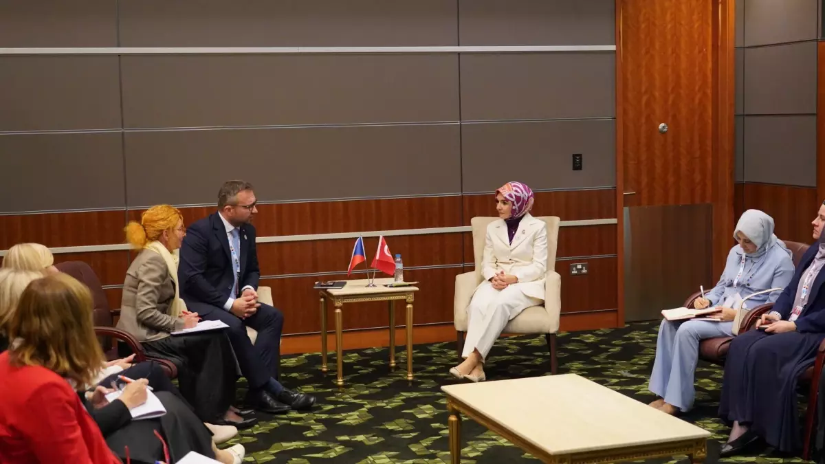 bakan goktastan cekya ile sosyal hizmet gorusmesi awQwcud8.jpg