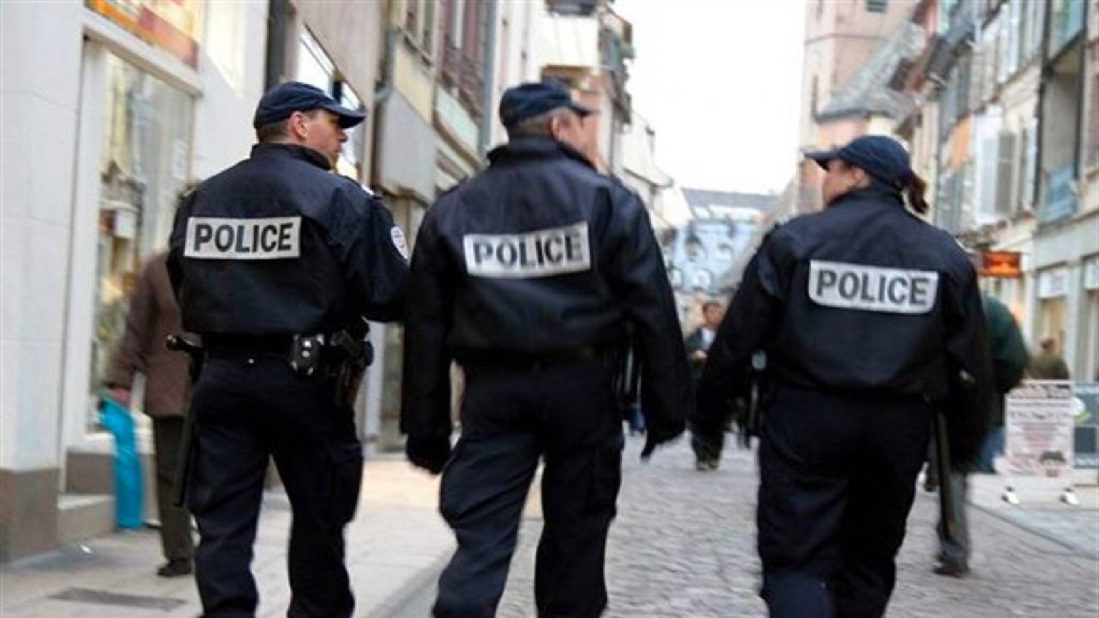 fransada arac kalabaligin arasina girdi 9 yarali SnIUSUrF.jpg