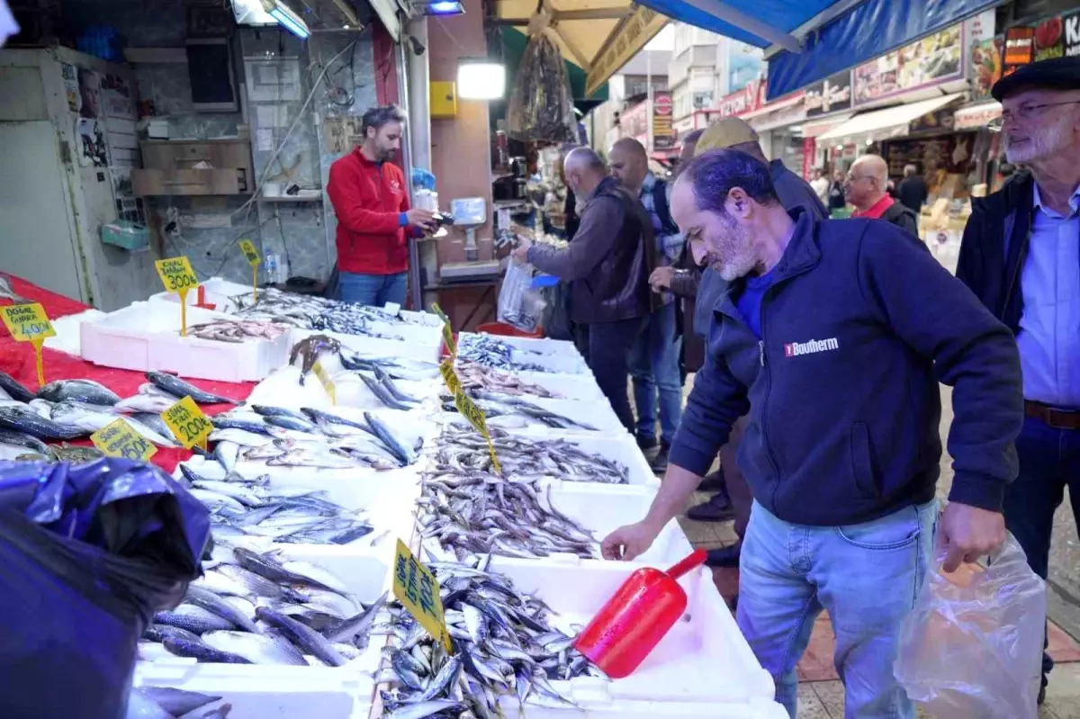 hamsi fiyatlari duserken ilgi azaldi 4HgqNhT8.jpg