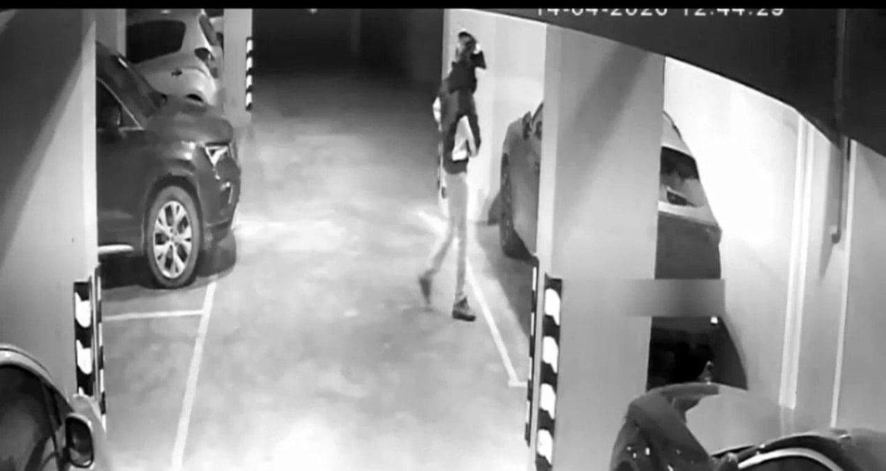 Ümraniye’de Park Halindeki Araçtan 2 Kilo Altın ve 60 Bin Euro Çalındı