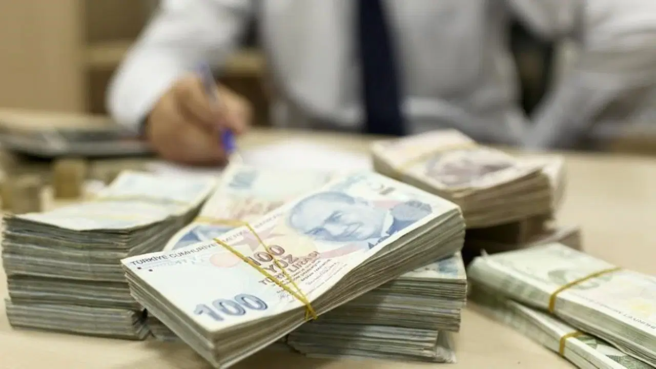 1 Mayıs Cuma Bankalar Kapalı mı? Emek ve Dayanışma Günü’nde Bankacılık İşlemleri