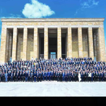 TOBB Heyeti Anıtkabir’i Ziyaret Etti: ‘Cumhuriyet Değerlerine Sımsıkı Bağlıyız’
