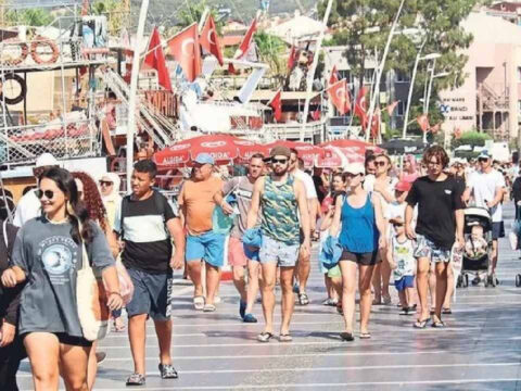 Bodrumda 400 lira 100 km ilerideki marmariste 40 lira VzH93IjG